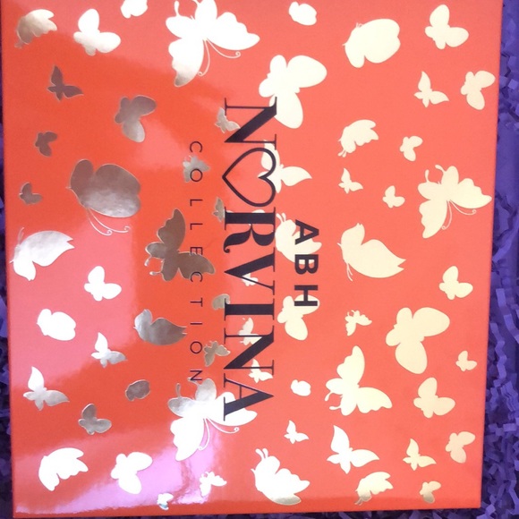 Abh new norvina palette with eyeshadow brush - Picture 2 of 3